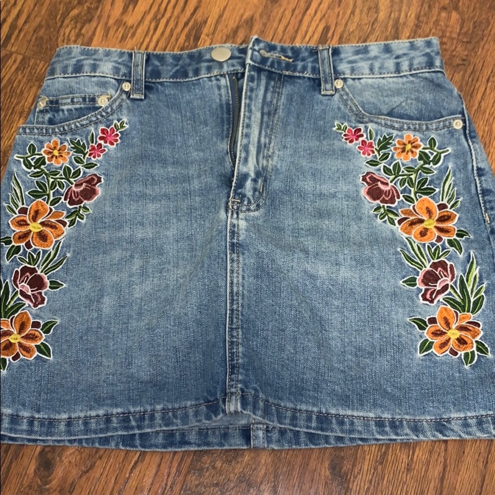floral skirt